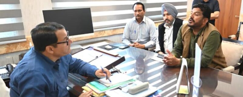 جاوید ڈار نے جموں میں عوامی وفود سے ملاقات