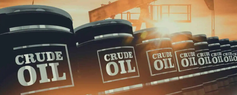 مشرق وسطیٰ میں کشیدگی بڑھنے پر تیل کی قیمتیں 83 ڈالر فی بیرل سے تجاوز کر گئیں