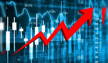 گراوٹ سے سنبھلا شیئر بازار، سینسیکس 900 پوائنٹس اچھلا