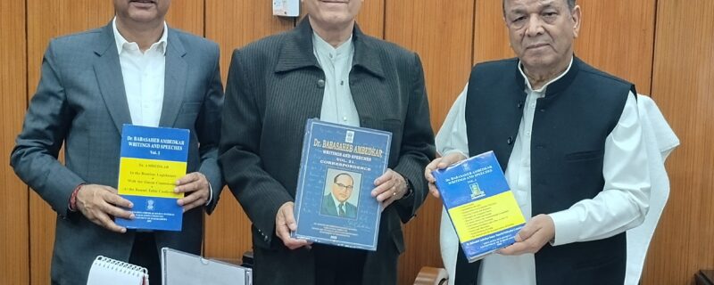 بھارتیہ دلت ساہتیہ اکیڈمی کے وفد نے جے کے ایل اے کے اسپیکر سے ملاقات کی
