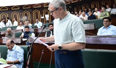 حکومت سرکاری محکموں میں خالی اَسامیوں کو پُر کرنے کیلئے بھرتیوں کو ترجیح دے گی۔وزیر اعلیٰ عمر عبداللہ
