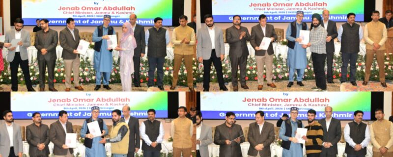 وزیرا علیٰ عمر عبداللہ نے صوبہ کشمیر کے 90 مستفیدین میں ہمدردانہ بنیادوں پر تقرری نامے تقسیم کئے