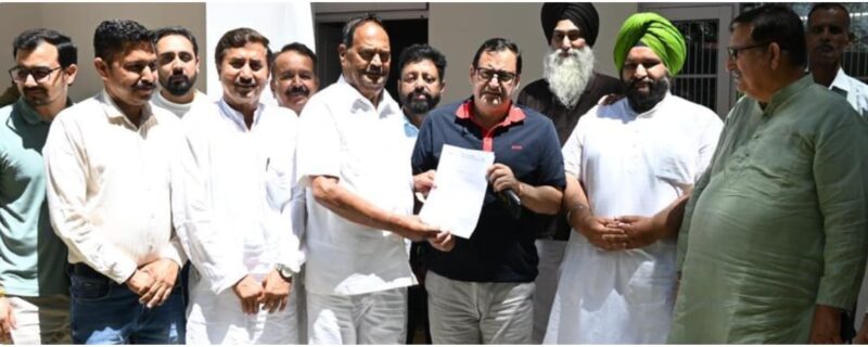 مِلک کوآپریٹیو اور کسانوں کے وفد کی وزیرجاوید ڈار سے ملاقات