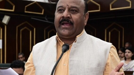 مالی برس 2025-26 کیلئے جنوبی کشمیر کے حلقوں میں سڑکوں کی تعمیر کے کاموں کیلئے 109.22 کروڑ روپے مختص کئے گئے ہیں ۔ نائب وزیر اعلیٰ