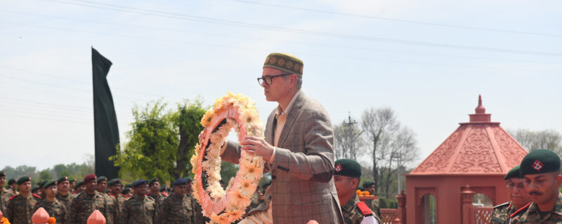 وزیر اعلیٰ نے تجدید شدہ وار میموریل کو دوبارہ وقف کیا اورجے اینڈ کے لائٹ اِنفنٹری رجمنٹل سینٹر کی 78 ویں یوم تاسیس تقریب میں شرکت کی