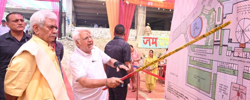 لیفٹیننٹ گورنر نے نگروٹہ میں سوامی پرانو انندودیامندر کی نئی سکول عمارت کا اِفتتاح کیا