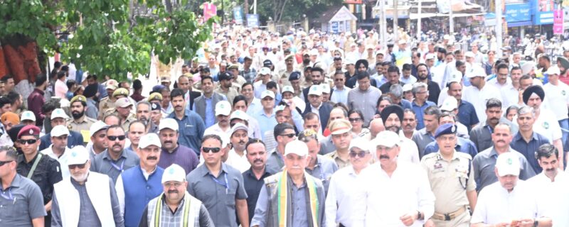 لفٹینٹ گورنر نے ایم اے اسٹیڈیم جموں سے ’’ ڈرگ فری جے اینڈ کے ‘‘ کیلئے تاریخی عوامی تحریک کا آغا کیا