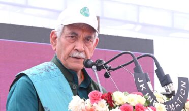 لیفٹیننٹ گورنر نے اودھمپور میں ’نشہ مُکت جموںوکشمیر ‘مہم کی پد یاترا میں شرکت کی