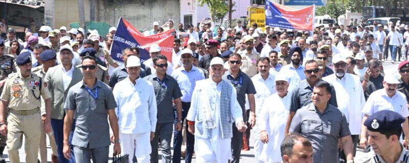 لیفٹیننٹ گورنر نے رِیاسی میں ’ نشہ مُکت جموںوکشمیر مہم‘ کی قیادت کی