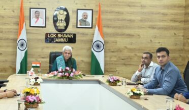 لفٹینٹ گورنر نے انڈور اسٹیڈیم کو مڑھ اور جوڑیاں کے نوجوانوں کیلئے وقف کیا