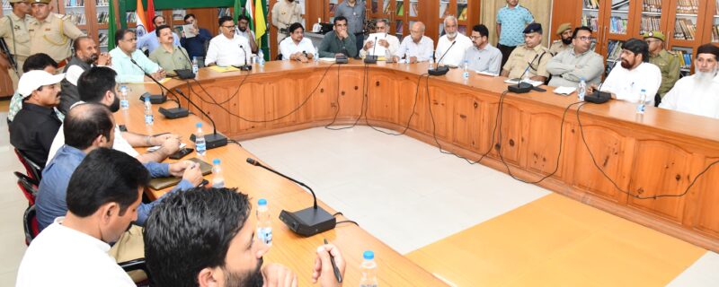 جاوید رانا نے کنڈ علاقوں میں پانی کی قلت سے نمٹنے کیلئے جامع حکمت عملی پر زو ردیا