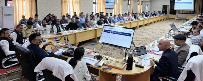 وزیر جاوید رانا نے ضلع کشتواڑ کے ترقیاتی منظرنامے کا جائزہ لیا