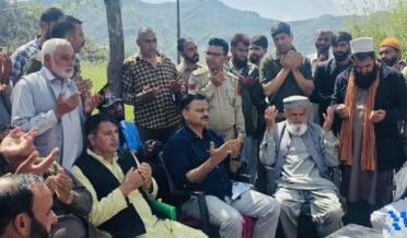 جاوید رانا کا سرنکوٹ میں کویت حادثے کے متاثرین کے اہل خانہ کے ساتھ اِظہارِ تعزیت