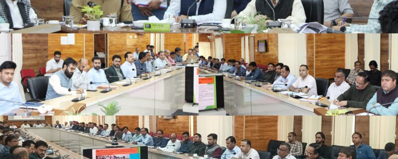 ساگر دتاترے نے ڈوڈہ میں ’نشہ مُکت بھارت ابھیان‘ پر جائزہ میٹنگ کی صدارت کی