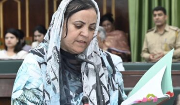 جموں وکشمیر کینسر اِنسٹی چیوٹ ،آنکولوجی شعبے ٹی ایم سی کی ہدایات کے مطابق سختی سے کام کر رہے ہیں۔ وزیر صحت سکینہ اِیتو