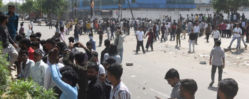 مزدوروں کا اجرت میں اضافہ کا مطالبہ،احتجاج میں شدت