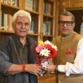 حاجی فاروق احمد میر نے لفٹینٹ گورنر سے ملاقات کی