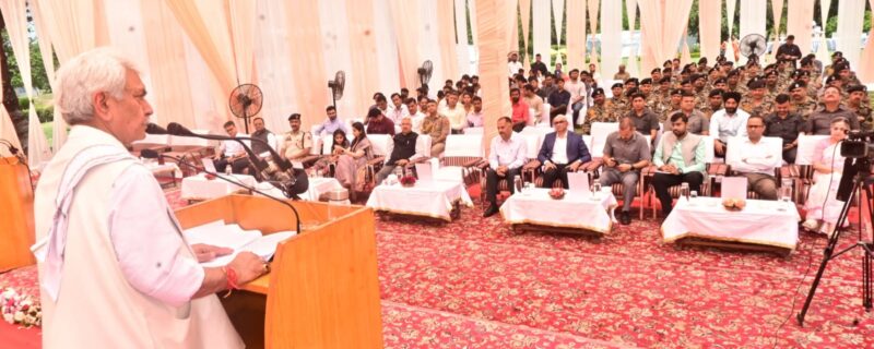 لوک بھون جموں وکشمیر میں گجرات اور مہاراشٹر کا ’یوم تاسیس‘ منایاگیا