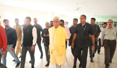 لیفٹیننٹ گورنر نے نون ون بیس کیمپ کا دورہ کیا اور شری امرناتھ جی یاترا۔2026 کے اِنتظامات کا جائزہ لیا