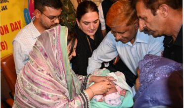 سکینہ اِیتو نے ڈِسٹرکٹ ہسپتال کولگام سے ’پلس پولیس امیونائزیشن مہم ‘ کا آغاز کیا