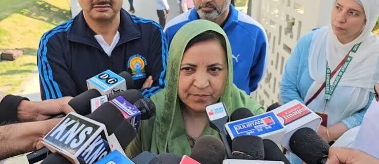 سکینہ اِیتو نے لائسوکا دورہ کیا ،عوامی دربار منعقد کیا اور عوامی مسائل سنے