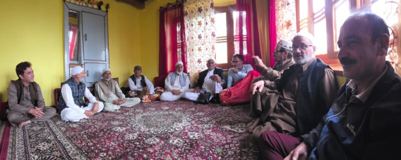 بزمِ ادب گلمرگ کی جانب سے گنی بابا وانی گام میں ایک کامیاب مشاعرہ منعقد