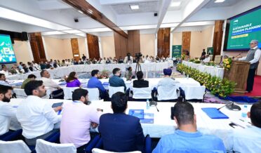 وزیراعلیٰ عمر عبداللہ نے سیاحوں کی تعداد کے بجائے اَقدار پر مبنی سیاحت کو فروغ دینے کی ضرورت پر زور دیا
