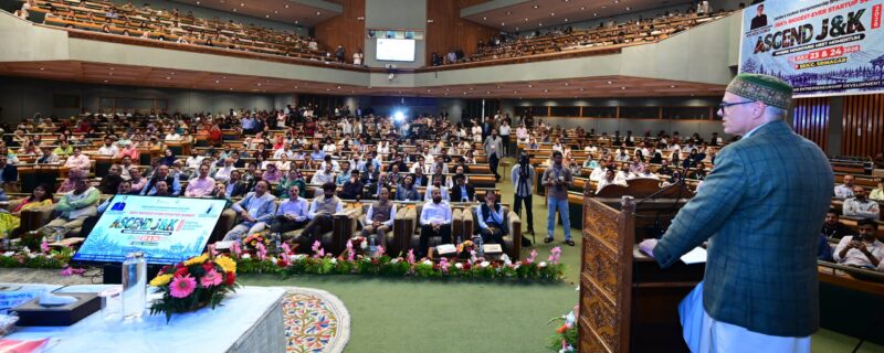 وزیراعلیٰ عمر عبداللہ نے ایس کے آئی سی سی میں اے ایس سی اِی این ڈِی ۔2026 سٹارٹ اَپ سمٹ سے خطاب کیا