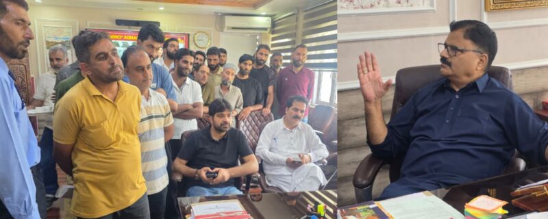 جاوید رانا نے عوامی شکایات سنیں اور مسائل کو جلد از جلد نمٹانے کی یقین دہانی کی