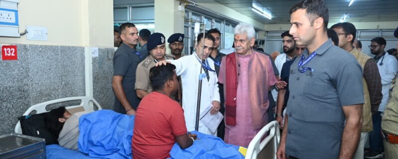 لیفٹیننٹ گورنر نے سکمز ہسپتال کا دورہ کیا
