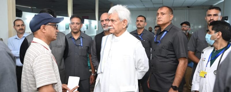 لیفٹیننٹ گورنر نے بال تل بیس کیمپ میں یاتریوں کیلئے اِنتظامات کا جائزہ لیا
