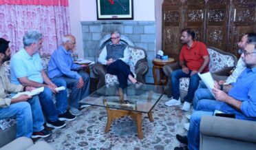 متعدد وفود نے وزیراعلیٰ عمر عبداللہ سے ’رابطہ‘ میں ملاقات کی