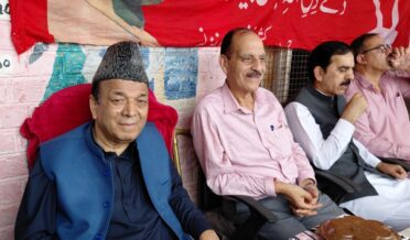 سپیکر نے آرم پورہ کے باشندوں سے بات چیت کی