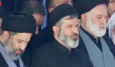 علی خامنہ ای کی نمازجنازہ میں تین بیٹوں کی شرکت