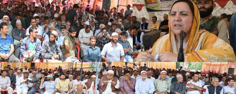 سکینہ اِیتو نے ڈِک کے مارگ کولگام میں ضلعی سطح کے کسانوں کے بیداری پروگرام کی صدارت کی