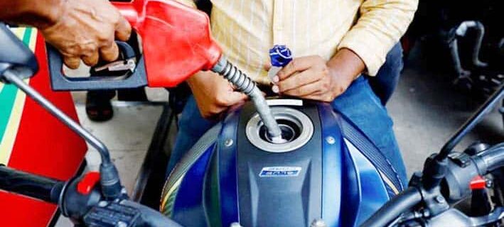 شیلانگ میں ایندھن کے بحران کا خدشہ، پٹرول پمپوں پر لمبی قطاریں
