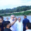 وزیراعلیٰ عمر عبداللہ نے راجوری میں سیلاب کے بعد کے جائزے کے دوران اِمداد اورباز آباد کاری میں بہتری کی یقین دہانی کی