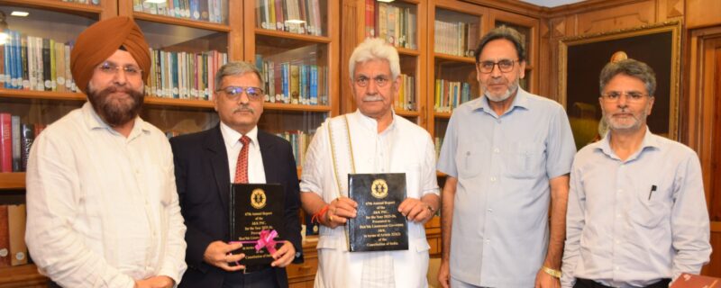 جے کے پی ایس سی نے سال 2025-26 کے لیے اپنی 67ویں سالانہ رپورٹ لیفٹیننٹ گورنر جناب منوج سنہا کو پیش کی