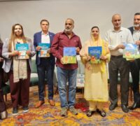 سکینہ اِیتو نے سری نگر میں ’ کیمبرج فونکس اینڈ ہینڈ رائٹنگ پروگرام ‘ کا اِفتتاح کیا