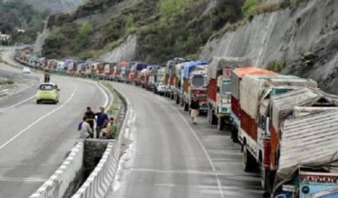 سرینگر ،جموںشاہراہ تریفک کی آمدرفت کیلئے جزوی طور پر بحال