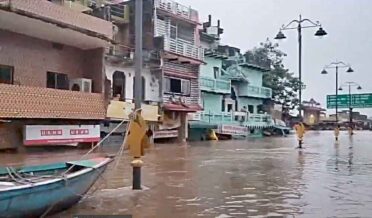 اترپردیش میں سیلاب کی صورتحال سنگین،3 افراد ہلاک