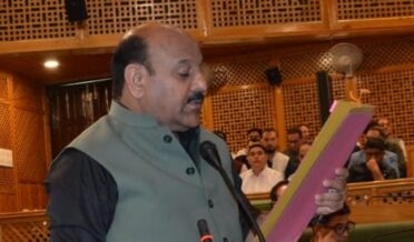 سوپور ٹاؤن کی ٹریفک بھیڑ کو کم کرنے کیلئے 323.41 کروڑ روپے کے پروجیکٹوں پر غور وخوض۔ نائب وزیر اعلیٰ
