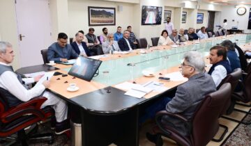 وزیر اعلیٰ نے جموں و کشمیر ہائیڈرو پاور پالیسی 2026 کے مسودے کا جائیزہ لیا