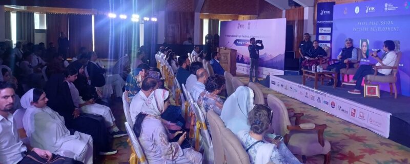آئی ایف ایف جے کے نے جموں و کشمیر کو پائیدار سنیمائی ماحولیاتی نظام بنانے پر مکالمہ شروع کیا