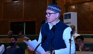 راجوری حلقے میں سیلاب سے متاثر کنبوں میں 3.22 کروڑ روپے کی اِمداد تقسیم کی گئی ۔ وزیر اعلیٰ عمر عبداللہ