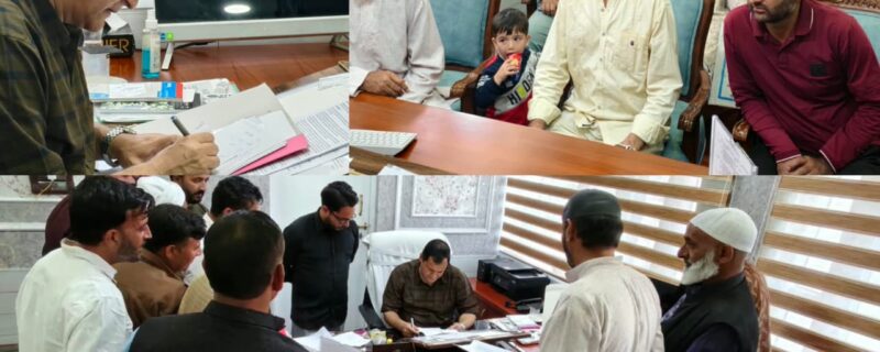 جاوید ڈار نے اَفسران کو عوامی شکایات کے فوری اور وقتی اَزالہ کو یقینی بنانے کی ہدایت دِی