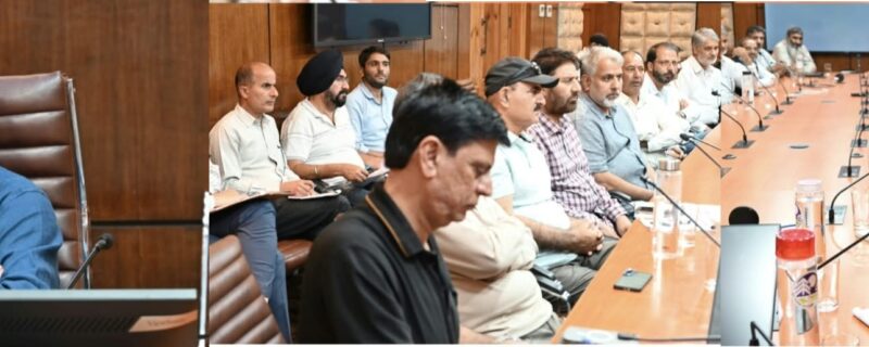 جاوید ڈار نے فروٹ منڈی ایسوسی ایشنز کو مسائل کے ترجیحی بنیادوں پر حل کی یقین دہانی کی