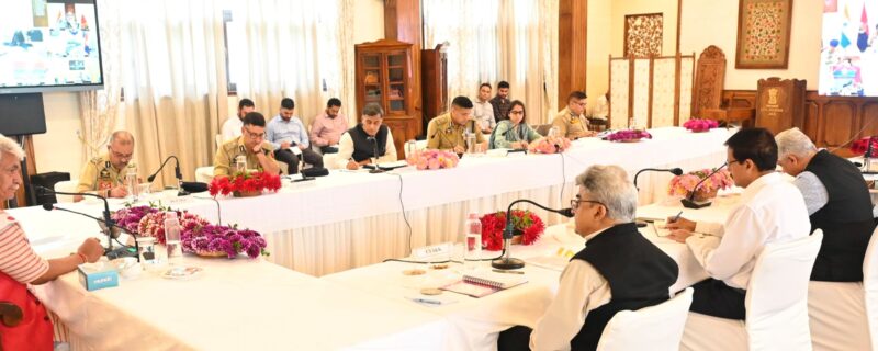 لیفٹیننٹ گورنر نے جموںوکشمیر میں سیکورٹی صورتحال کا جائزہ لیا