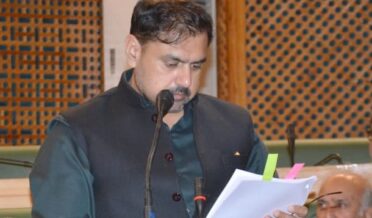 221 پنچایتوں میں کھیل کے میدان موجود ہیں اور ڈورو سٹیڈیم کی 1036کروڑ روپے کی اَپ گریڈیشن زیر غور ہے۔ ستیش شرما
