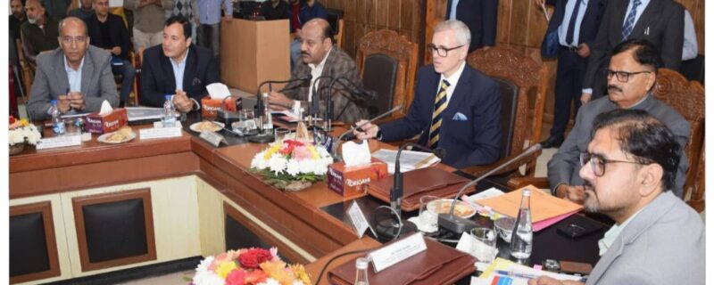 وزیراعلیٰ عمر عبداللہ نے اننت ناگ میں ترقیاتی پیش رفت اور سرکاری سکیموں کی عمل آوری کا جائزہ لیا